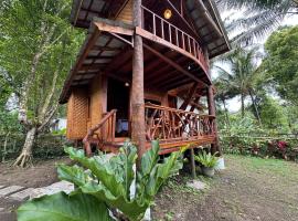 Hide and Seek, hotell sihtkohas Tetebatu