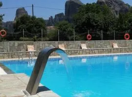 Farmhouse Meteora Garden