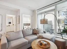 Evergreen Place Retreat with King Suite, Parking near SkyTrain Access