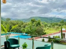AraVilla Queen - Luxury 5BHK Boutique Villa With Pool