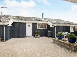 6 person holiday home in Ebeltoft