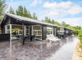 7 person holiday home in Henne-By Traum, hotel di Henne Strand