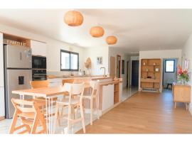 Maison Calme Biscarosse avec Piscine - 10 min Plage: Biscarrosse şehrinde bir otel