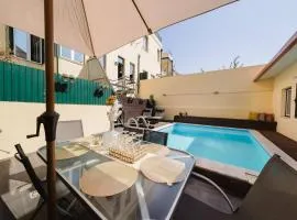 Private pool, sleeps 10, central