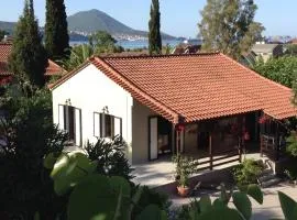 Bungalow Gialova