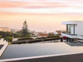 Outsite Private Villa with Infinity Pool and Ocean View