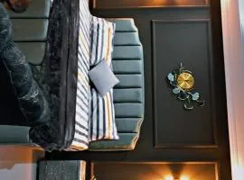 Crown Inn Service Apartments