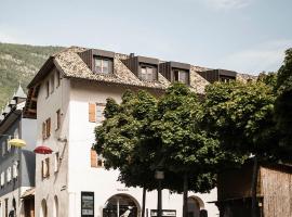 Schmitte am Sonnenwirtsplatz Eppan in South Tyrol, perfect starting point for bike and hike