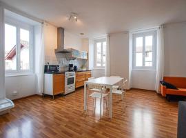 T2 lumineux au cœur de St Palais, Ferienwohnung in Saint-Palais