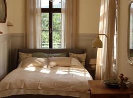 Kytky pod komínem, B&B in Děčín