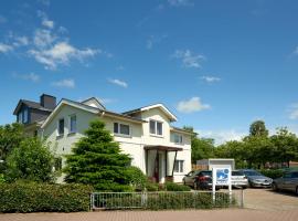 Pension Kueck, homestay in Büsum