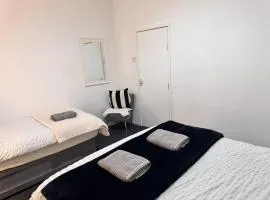 Room 3 Shared House 10 min from Center