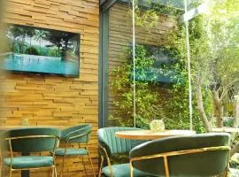 La Suite Boutique Hotel