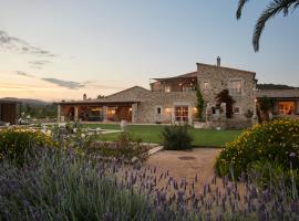 Ola Living Playa del Castell, Hotel in Montrás