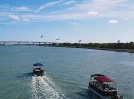 Private Boat Tour Montreal เรือพักในบูว์เชอร์วิลล์