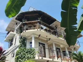 Habibi Hostel & Restaurant