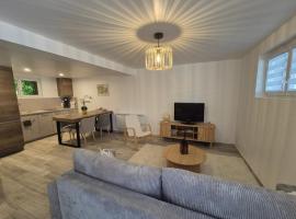 Studio calme indépendant, proche Lyon,Beaujolais, hotel in Lissieu