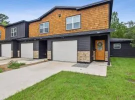 Isabella Ct Townhome