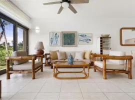Coastal Living With Golf Course Vistas Otium
