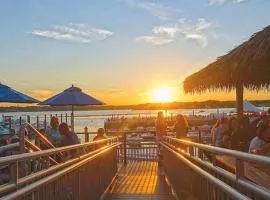 Luxury Stay Beach & Boardwalk Escape
