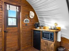 Secluded Luxury Wagon with Pond, King Bed, Full Bath, Patio