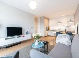 Apartmán AZIZI, private parking garage free, 5 min peso do centra