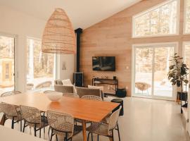 Zen House 3 - Villas & Spa, Hotel in Morin-Heights