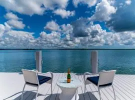 Waterfront Hideaway | Panoramic Bay Views