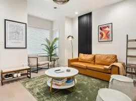 Designer 3-Bedroom Home with King Bed, Family-Friendly, Columbia Heights
