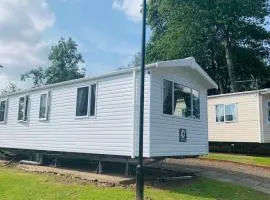 TL04 - FREE WIFI-Amazing Cosy Three Bedroom Mobile Home Haggerston CASTLE Holiday Park - ENTERTAINMENT PASSES NOT INCLUDED!