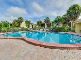 4 Mi to Siesta Key Beach Condo with Pool Access