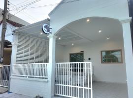 Rest25 Betong, majake sihtkohas Ban Komo Sip Paet