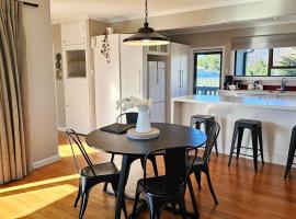 Osier Oasis, walk to Mission & Wineries!, hotel in Napier
