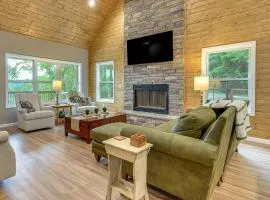 Modern Cabin w/ Sweeping Views in Blue Ridge Mtns!