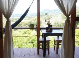 Cabaña Efímera en medio del bosque en La Ceja