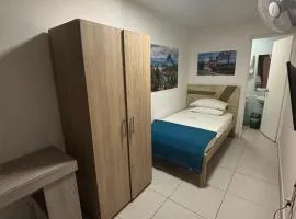 Habitación privada con baño privado para una persona