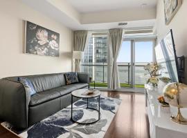 Luxury Lakeview Downtown Condo, CN Tower, Rogers Center, Scotia Arena, Lake View with Free Parking, condominio en Toronto