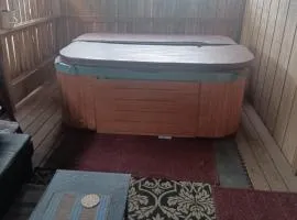 Hot Tub with King Bed