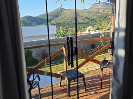 Chalés Vista dos Carvalhos, viešbutis mieste Capitólio