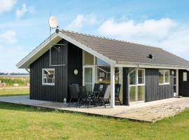 5 star holiday home in Storvorde, khách sạn ở Langesminde