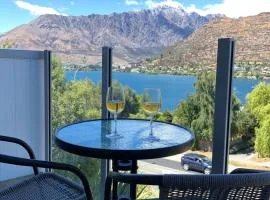 Queenstown Apartment