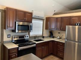 My Baby Blue Tonight, Hotel in Hurricane