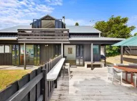 Surf Sound - Omaha Holiday Home