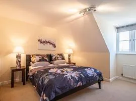 Luxury Central Home - Superking bed, secure FREE parking