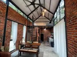 Royal Brick Cottage, Jelebu