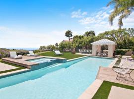 Villa Azure - by Stay Awhile Villas, hotel in Malibu