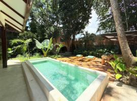 Alitaptap Villa by Lugadia Villas, alojamiento con cocina en El Nido