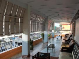 Hotel Sinar Khatulistiwa、シンカワンのホテル