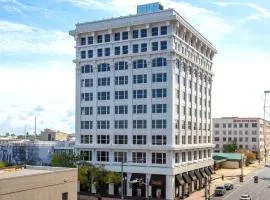Downtown Luxury by Suite Nation