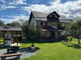 Cabana Umbra Brazilor, chal&eacute; alpino em Viseu de Jos